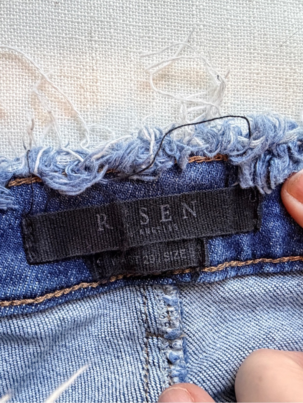 RISEN Distressed Frayed Waist Raw Hem Skinny Jeans Size 29/9 - Picture 5 of 7